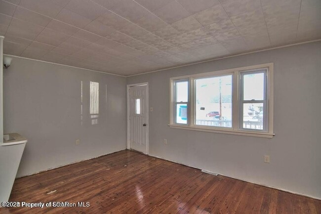 Building Photo - 261 Dana St