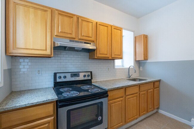 Building Photo - 2219 N 16th St