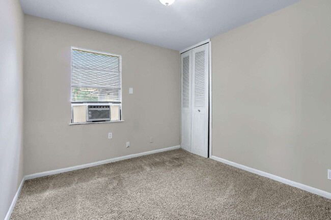 Building Photo - 4602 Centralia Dr