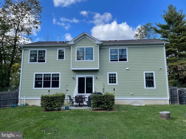 Building Photo - 259 Mt Lucas Rd