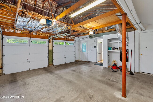 Building Photo - 61 Berkshire Dr