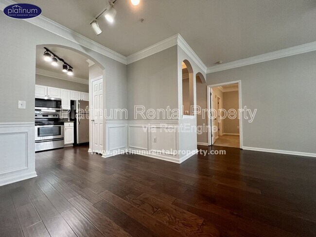 Primary Photo - 1850 Cotillion Dr
