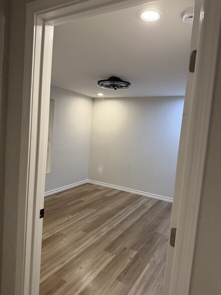 Building Photo - 2006 Cates St