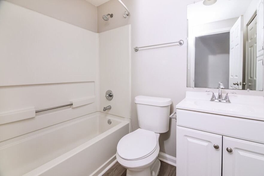 Building Photo - 415 Belmellen Ct