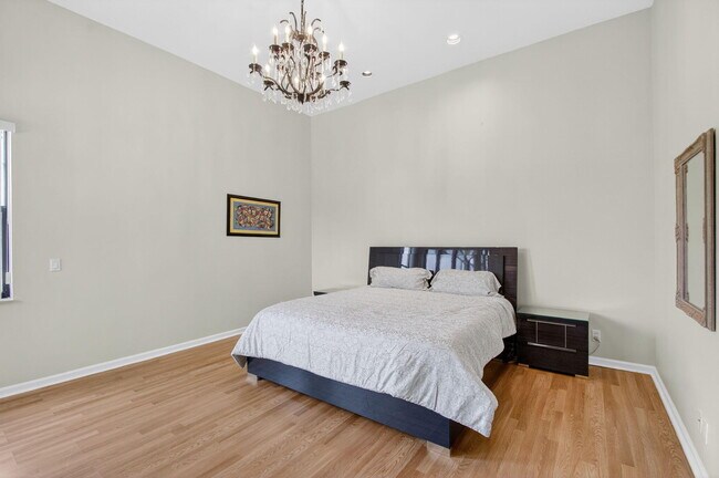 Building Photo - 4465 Barclay Fair Way