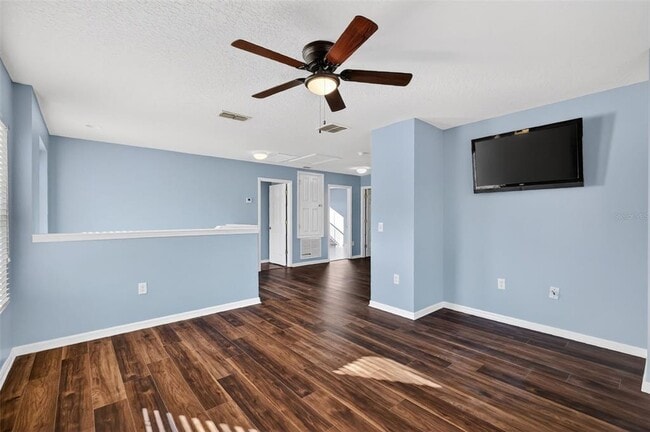 Building Photo - 413 Country Cottage Ln