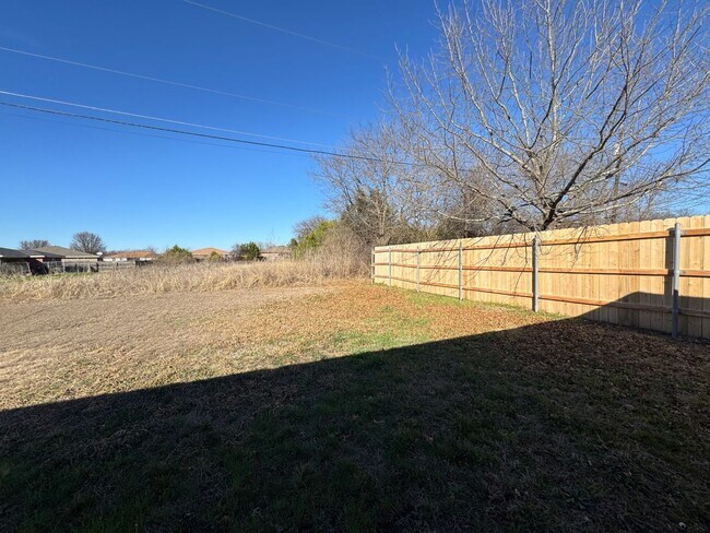 Building Photo - 3411 Warfield Dr