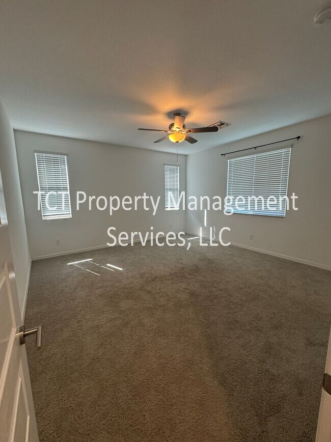 Building Photo - Beautiful Home in Spur Cross with Custom Touches