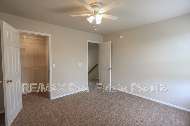 Building Photo - 3509 SW Deerfield Blvd