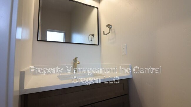 Building Photo - 61379 Brosterhous Road