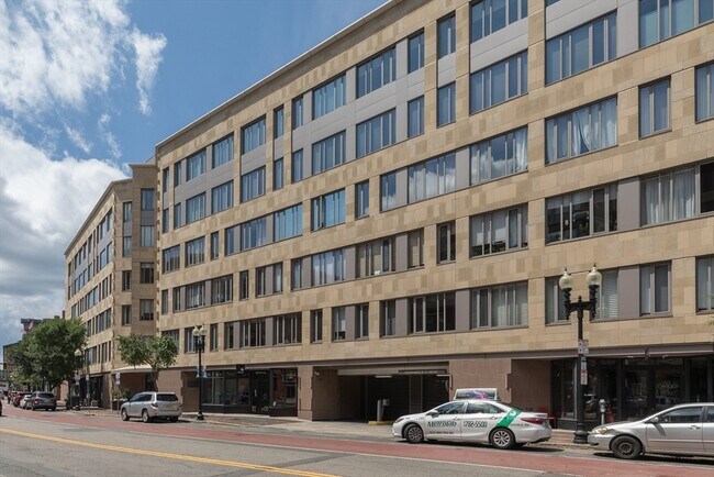 Building Photo - 1313 Washington St