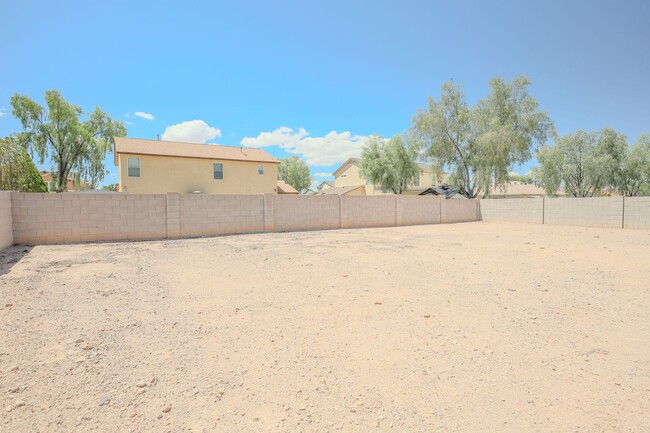 Building Photo - AVAILABLE NOW!! Tucson Mountain Village 3 ...