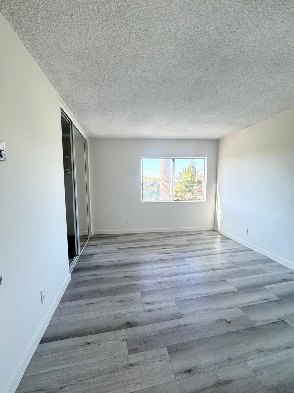 Building Photo - 1551 S Sherbourne Dr