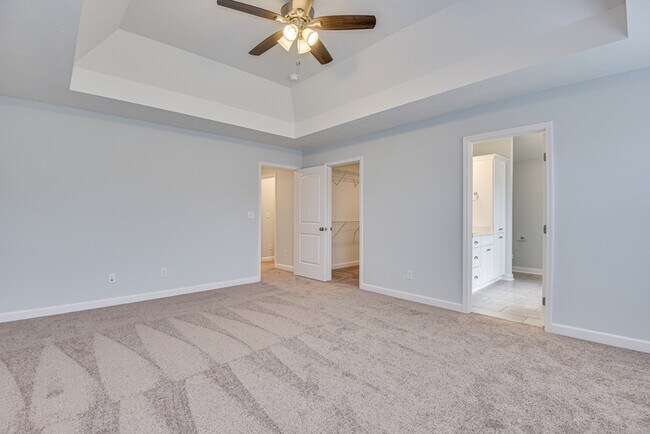 Building Photo - 926 Holbrook Dr