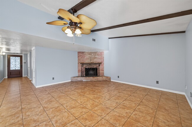 Building Photo - 16419 Cairnway Dr