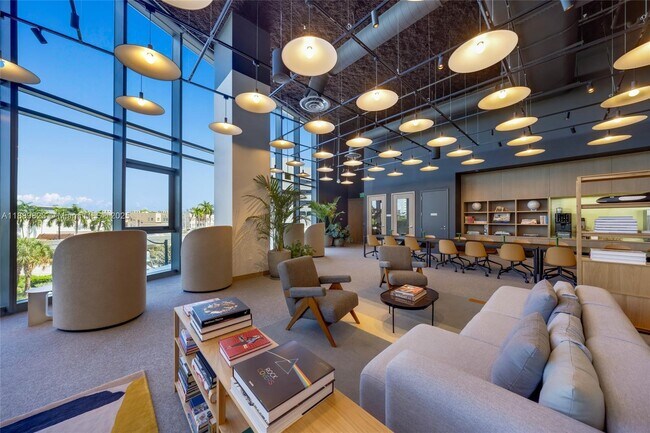 Building Photo - 500 Alton Rd