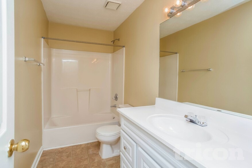 Building Photo - 3252 Poplar Ridge Ct