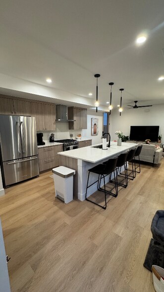 Building Photo - 3433 Lawrence St