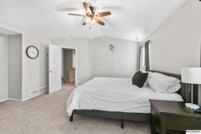 Building Photo - 1104 Valleyview Dr