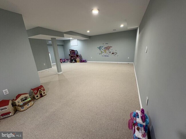 Building Photo - 9926 Tartan Ct