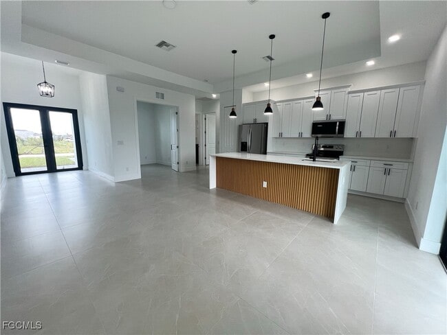 Building Photo - 1302 NW 13th Terrace