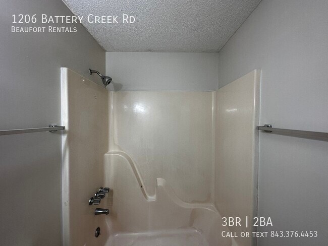Building Photo - 1206 Battery Creek Rd
