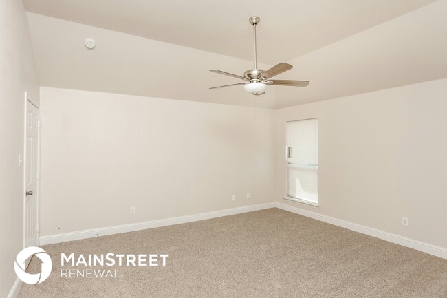 Building Photo - 1229 Granada Dr