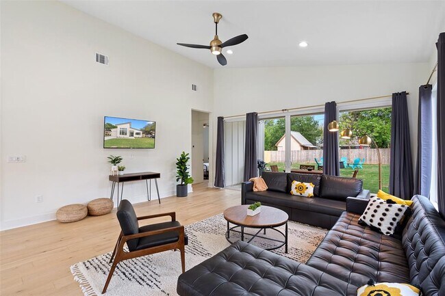 Building Photo - 2211 White Dove Pass