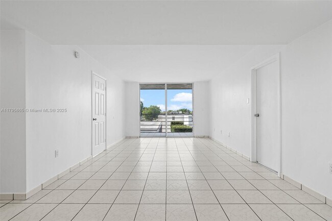 Building Photo - 14170 SW 84th St