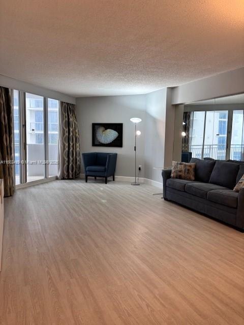 Building Photo - 17375 Collins Ave