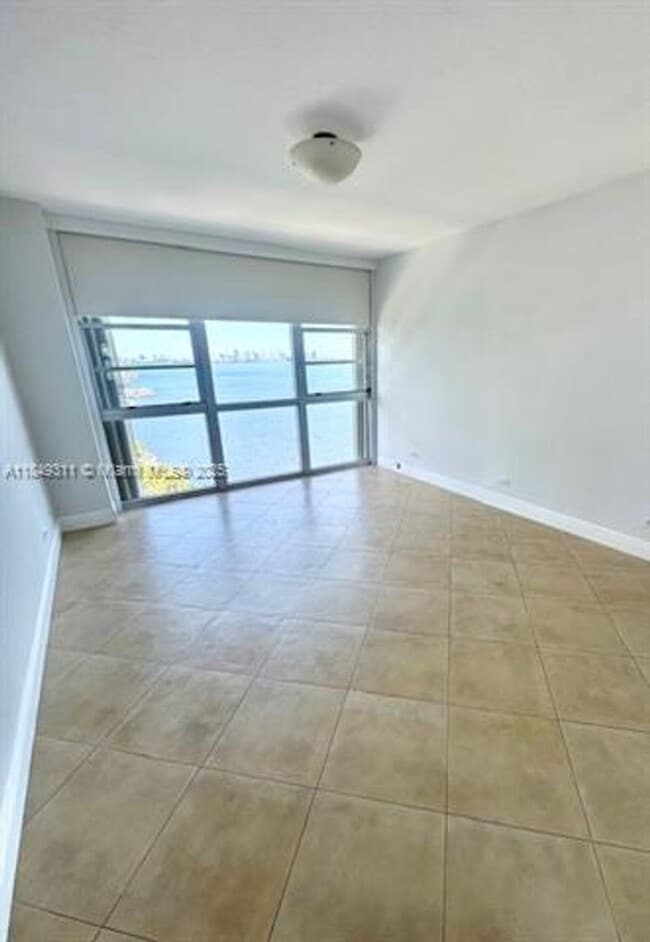 Building Photo - 2451 Brickell Ave