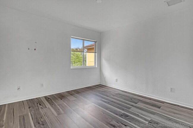 Building Photo - 176 Bellezza Terrace