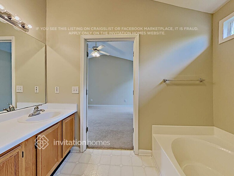 Building Photo - 3640 Nature Walk Trail SW