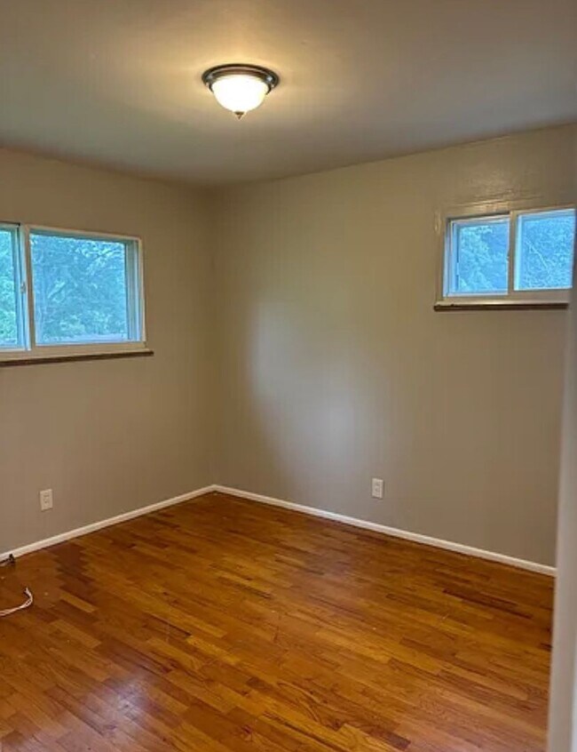 Building Photo - Single family home