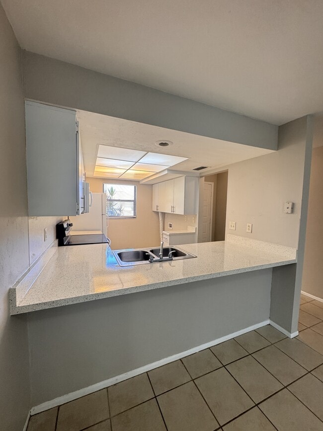 Building Photo - 4111 SW 7th Pl