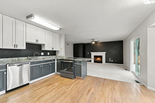 Building Photo - 18602 E Chenango Pl