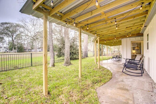 Building Photo - 260 Point Clear Dr
