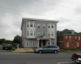 Building Photo - 331-333 Summit Ave