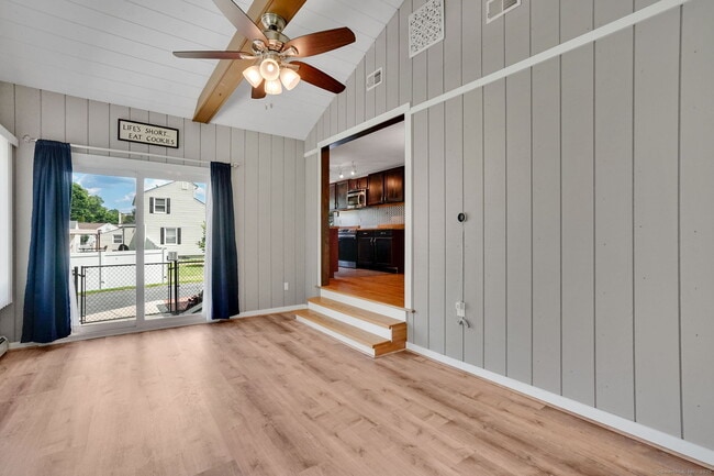 Building Photo - 293 Brainard Rd