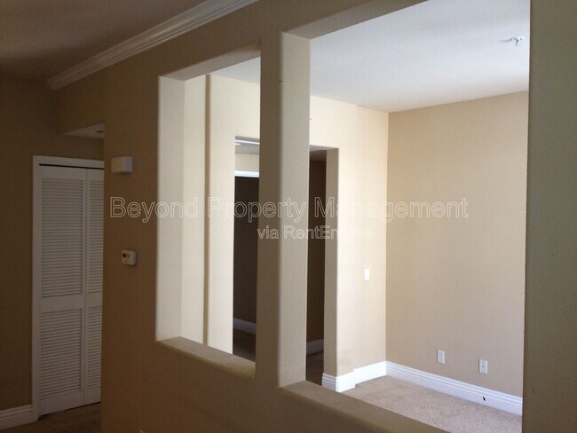 Building Photo - 12376 Carmel Country Rd