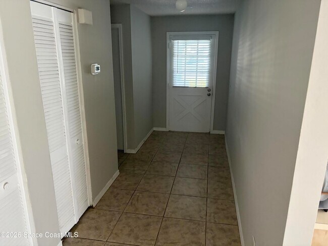 Building Photo - 1658 Bruman Terrace