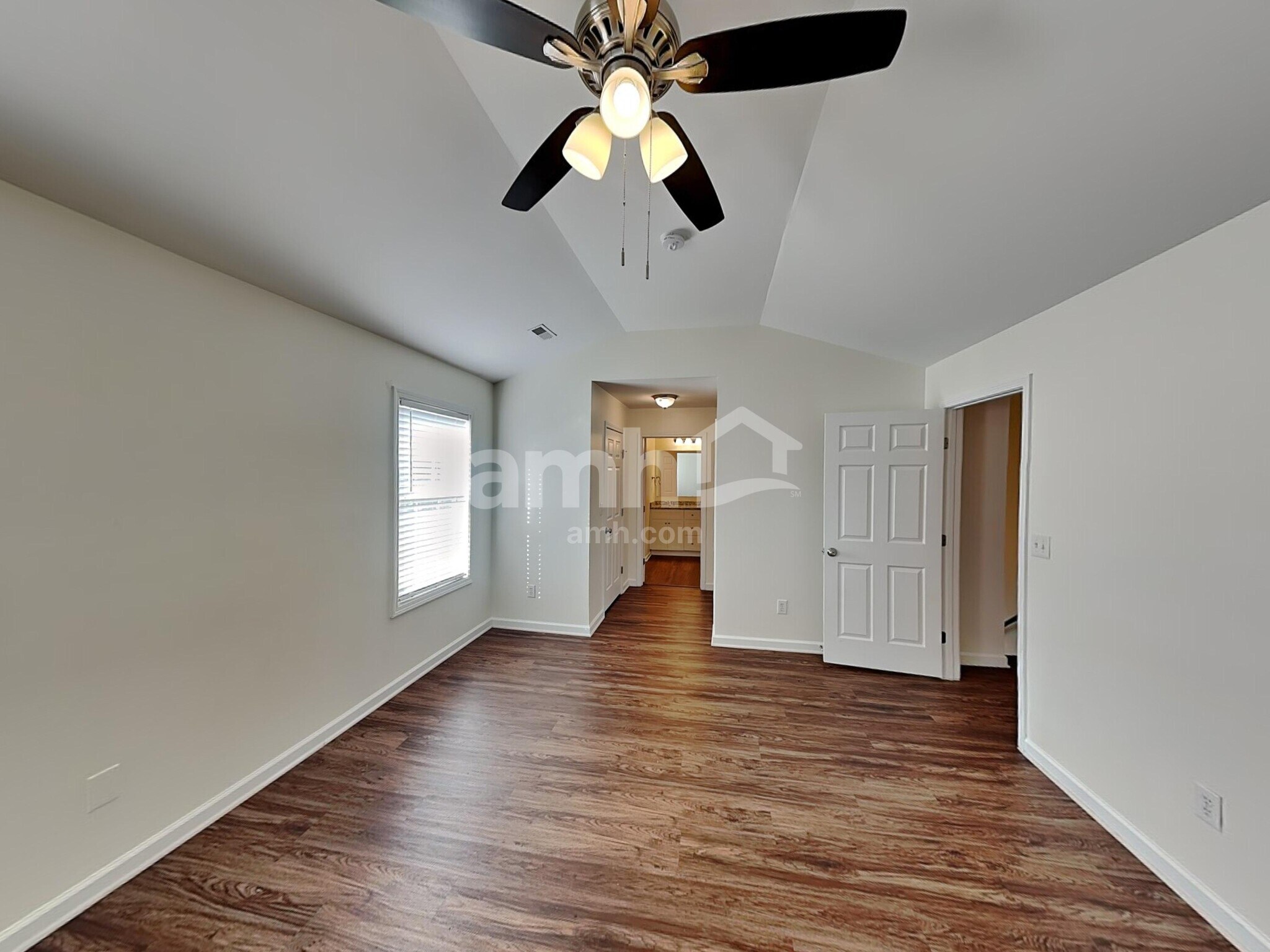 Building Photo - 204 Bates Ct