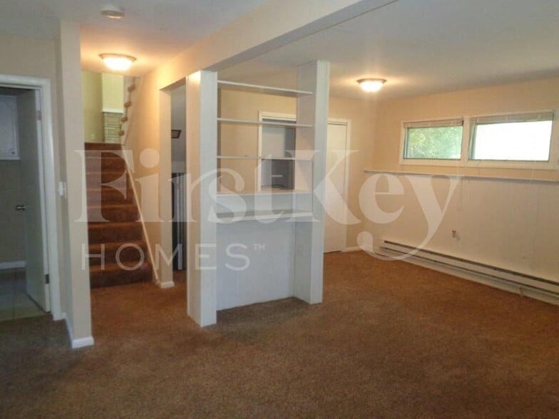 Building Photo - 501 Harmony Dr