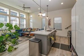 Building Photo - 625 Emile St