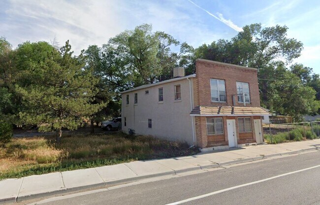 Building Photo - 36 W Main St