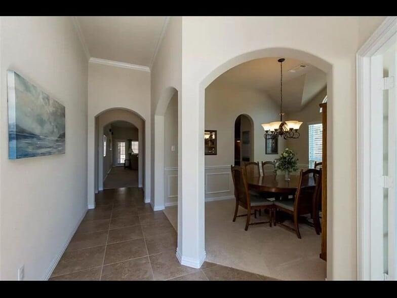 Building Photo - 897 Witherby Ln