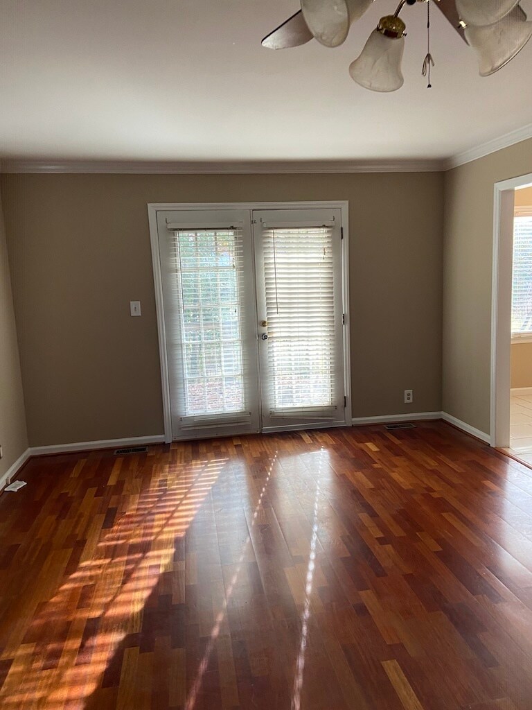 Building Photo - 4 Holdsworth Ct