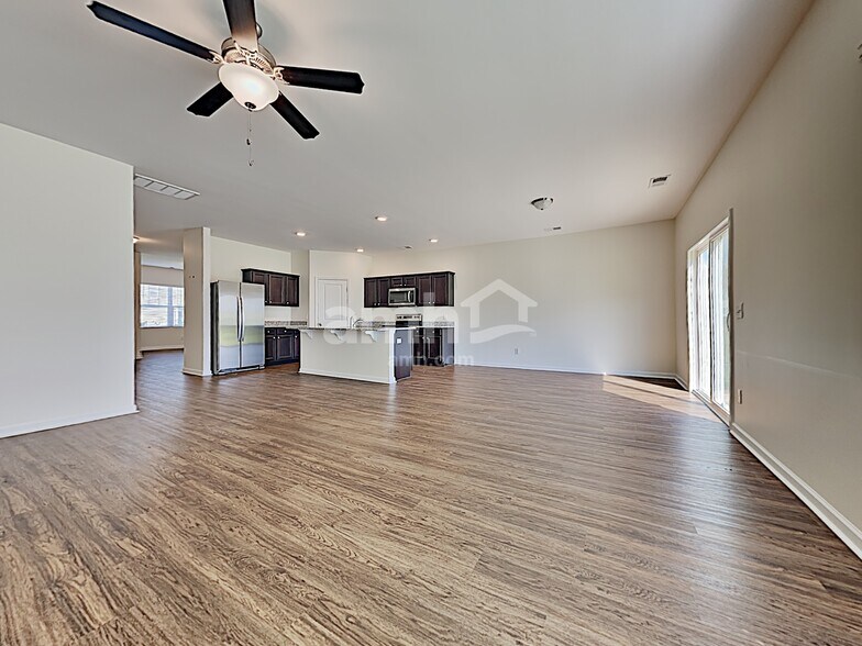 Building Photo - 189 Orion Way