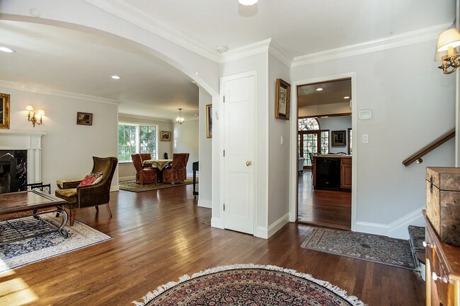 Building Photo - 177 Puritan Dr