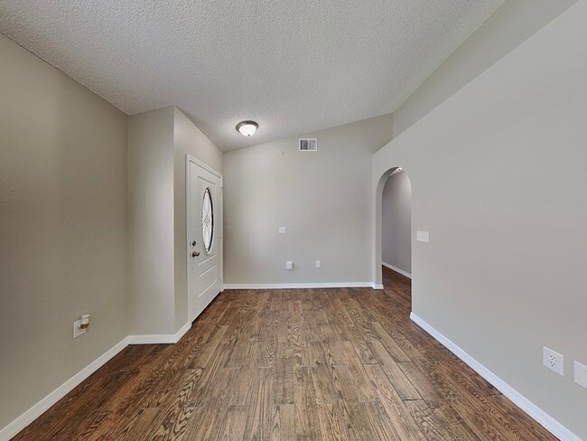 Building Photo - 6879 Belmar Dr